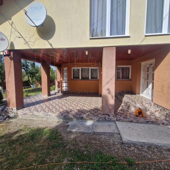Casă cu 4 camere în Hodoșa