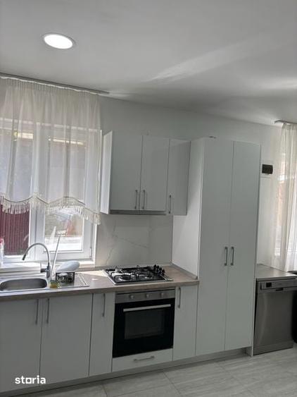 Proprietar inchiriez apartament 3 camere in spate la Teatru - 1