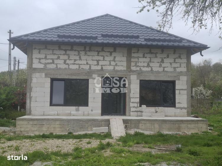 Casă cu 2 camere în Tătărani
