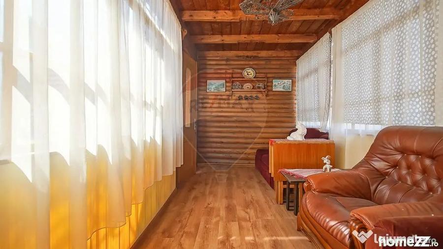 Casă cu 7 camere cu Teren 450 Mp în Caragiale