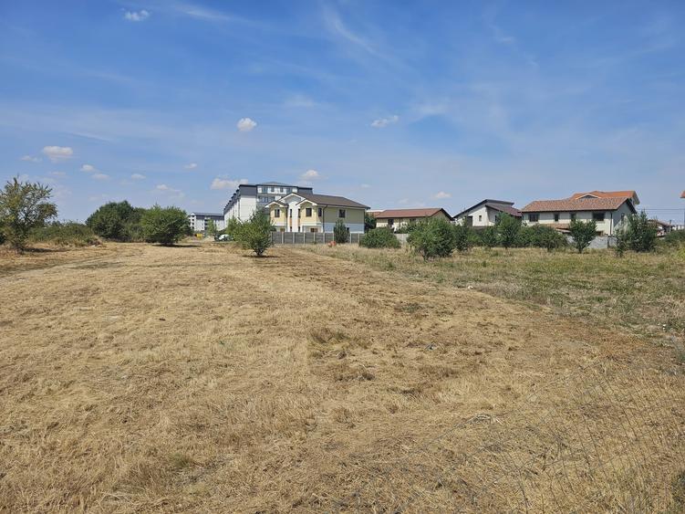 Teren Construcții intravilan de 1704 mp, în Braytim