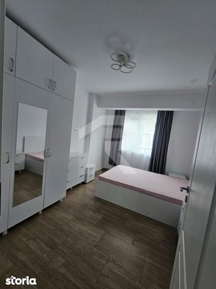 Apartament cu 3 camere semidecomandat, mobilat în Central