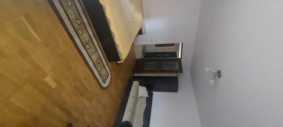 Garsonieră decomandată în Podul de Fier