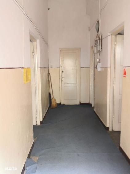 Spațiu comercial, de 90 mp, în Simeria