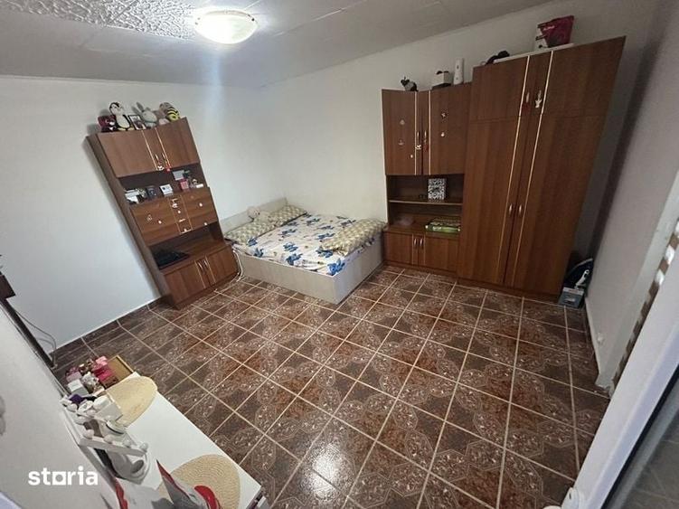 Garsonieră decomandată în Plopilor
