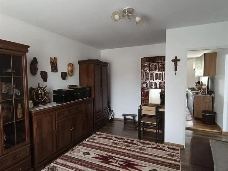 Casă individuală cu 2 camere cu Teren 250 Mp în Central