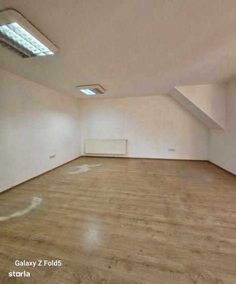 Spațiu comercial, de 150 mp, în Central