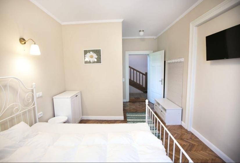 Apartament cu 3 camere decomandat în Sub Arini