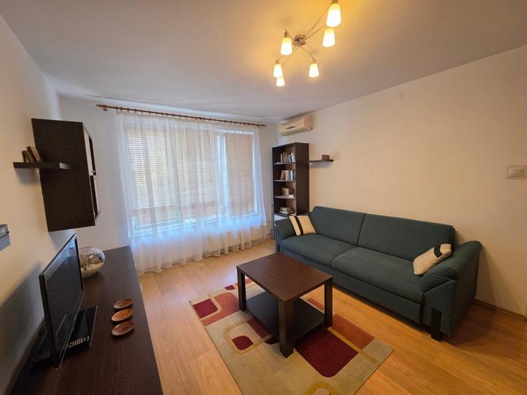 Apartament cu 3 camere decomandat în 1 Decembrie 1918
