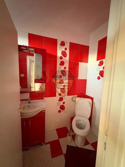 Casă cu 3 camere cu Teren 143 Mp în Coiciu
