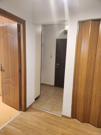 Apartament cu 2 camere decomandat în Drumul Taberei