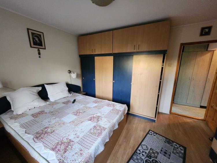 Apartament cu 3 camere decomandat în Sebastian