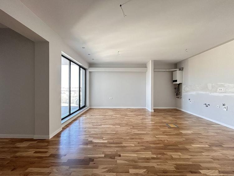 Apartament cu 2 camere decomandat în P-ta Presei Libere