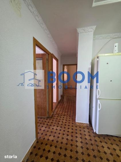 Apartament cu 3 camere decomandat în Central