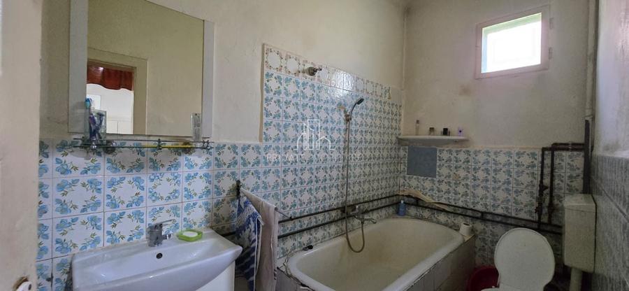 Casă individuală cu 4 camere cu Canalizare în Nord