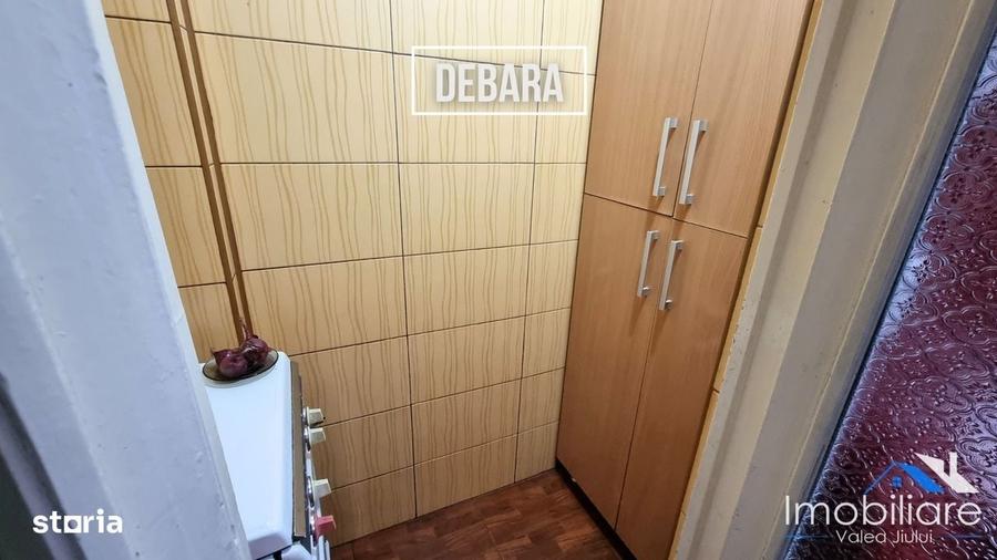 Apartament cu 2 camere decomandat în Petros