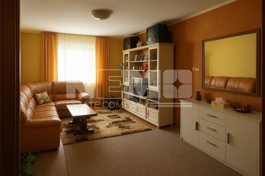 Apartament cu 3 camere decomandat, mobilat în Central