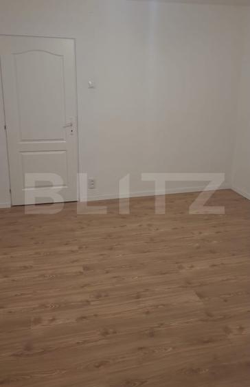 Apartament cu 3 camere decomandat în Dâmbu Pietros