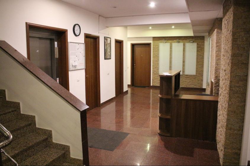 Apartament cu 2 camere semidecomandat în Băneasa