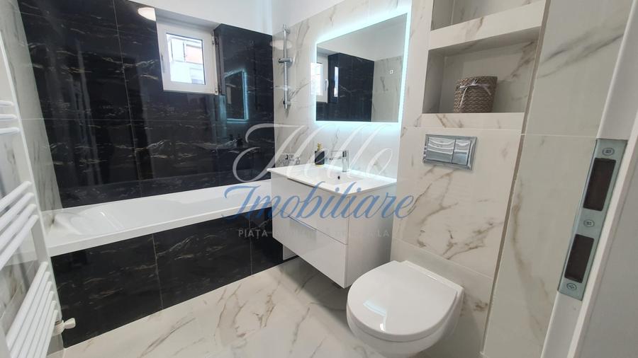 Apartament cu 3 camere decomandat în Între Lacuri