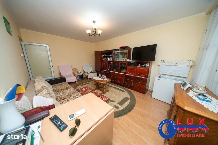 Apartament cu 2 camere decomandat în C5