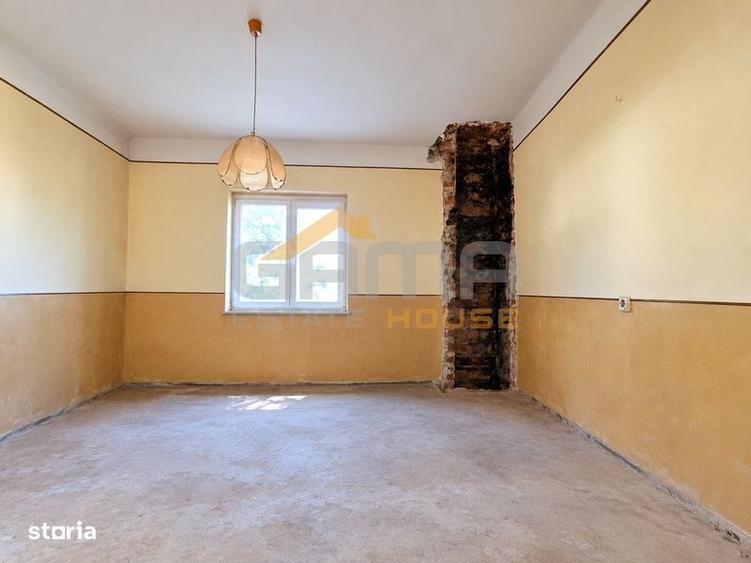 Casă cu 4 camere cu Teren 100 Mp în Central