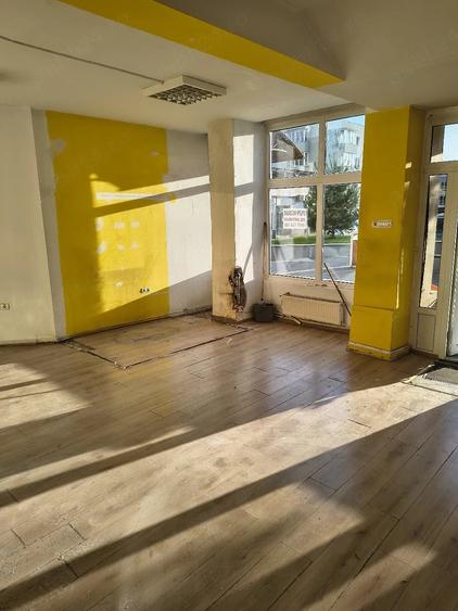 Spațiu comercial, de 60 mp, în Negrești