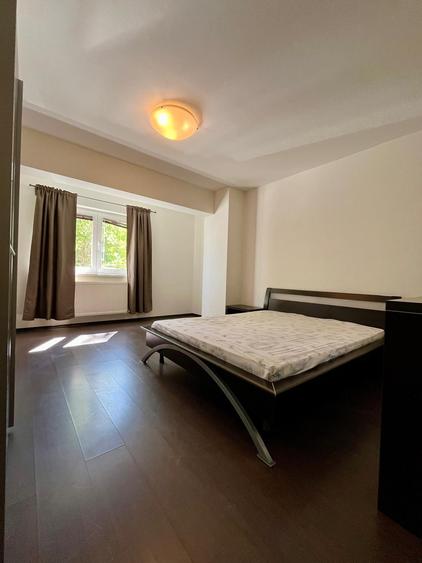 Apartament cu 3 camere, mobilat în Central