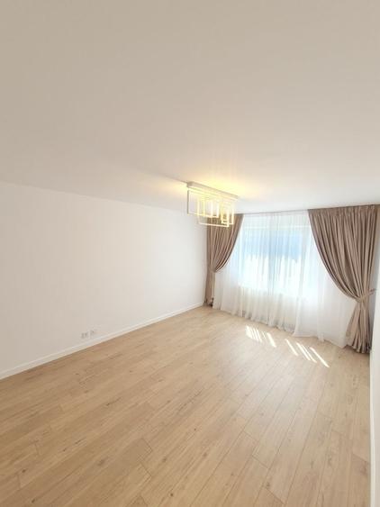 Apartament cu 2 camere decomandat în Noua