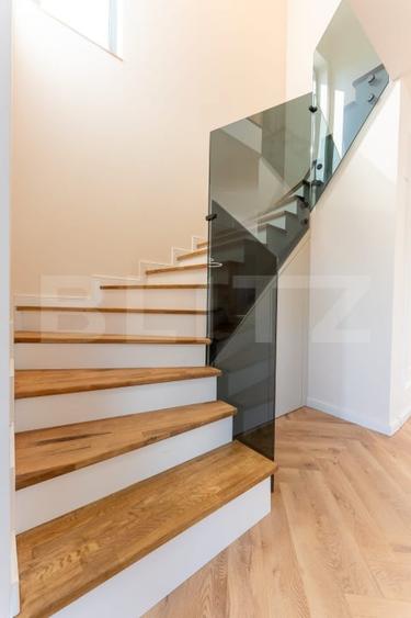 Duplex cu 4 camere cu Canalizare în Chinteni