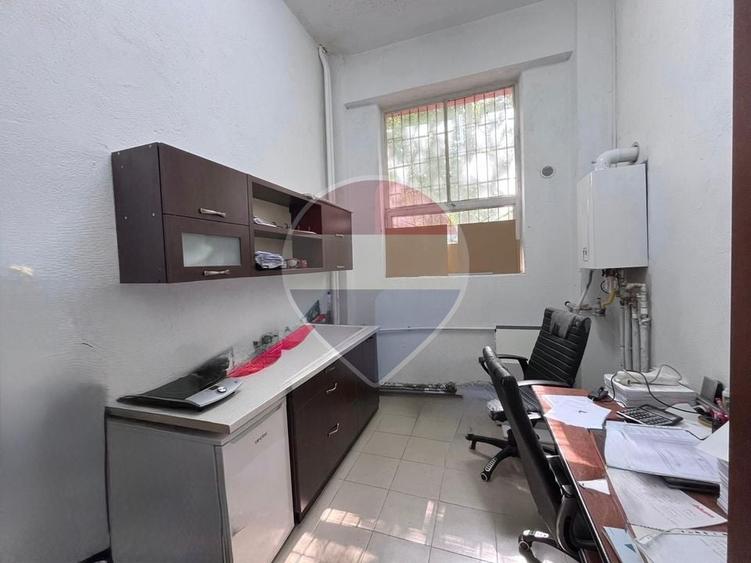 Spațiu comercial, de 100 mp, în Obor