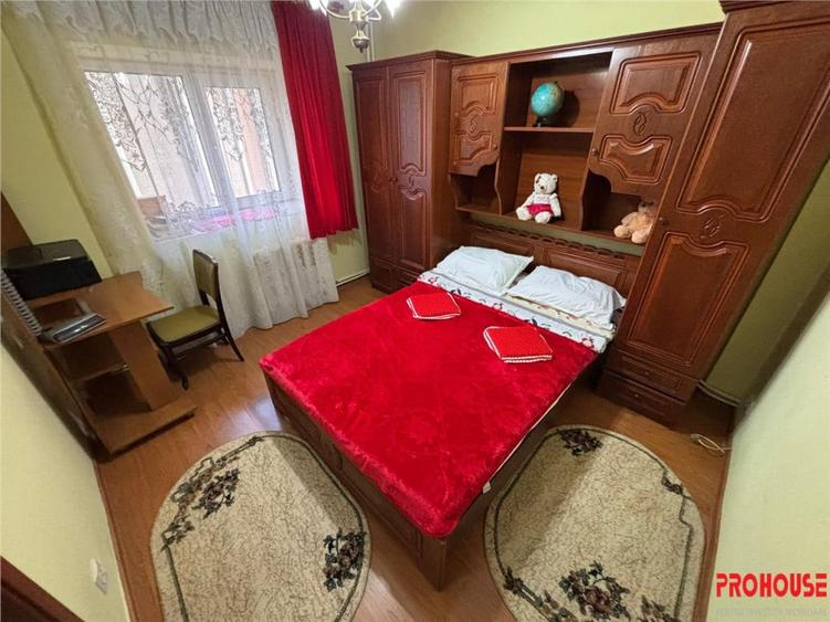 Apartament cu 3 camere decomandat, mobilat în Ultracentral