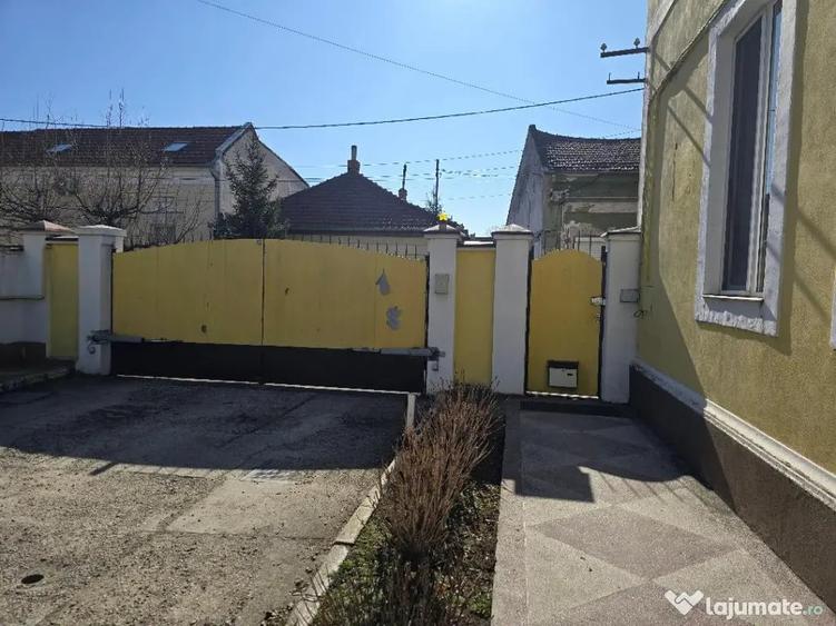 Spațiu comercial, de 950 mp, în Central