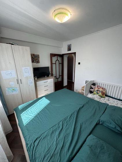 Apartament cu 2 camere semidecomandat, mobilat în Zimbru