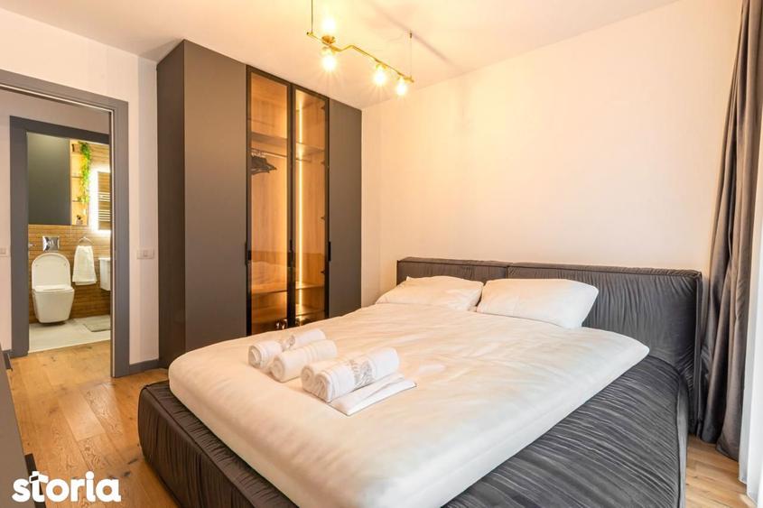 Apartament cu 3 camere, mobilat în Regie
