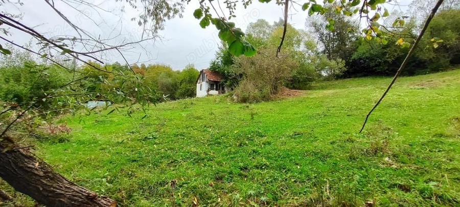 Teren de 5400 mp, în Bughea de Jos