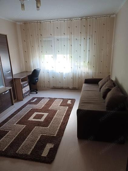 Garsonieră decomandată în Complex Studențesc