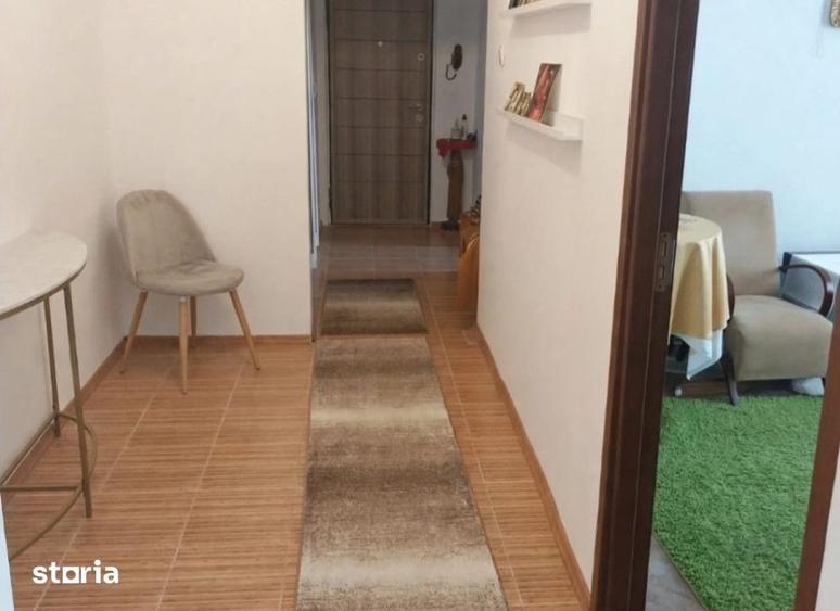 Apartament cu 3 camere în Alexandru cel Bun