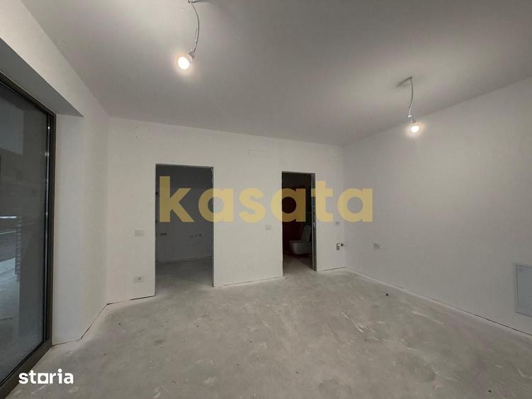 Spațiu comercial, de 64.58 mp, în Tei