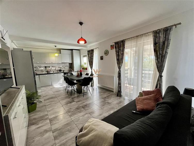 Apartament cu 5 camere decomandat în Arhitecților - Calea Cisnădiei