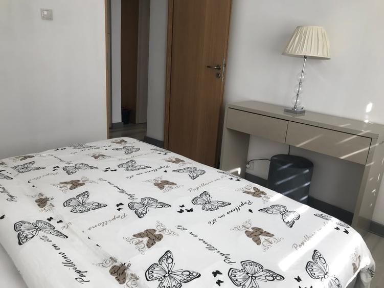 Apartament cu 3 camere decomandat, mobilat în Decebal