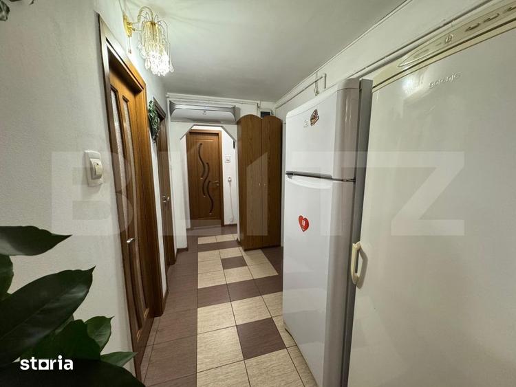 Apartament cu 3 camere decomandat, mobilat în Craiovița Nouă