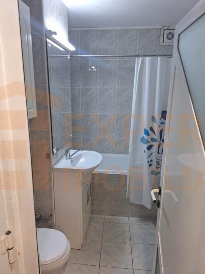 Apartament cu 2 camere semidecomandat, mobilat în Tomis III