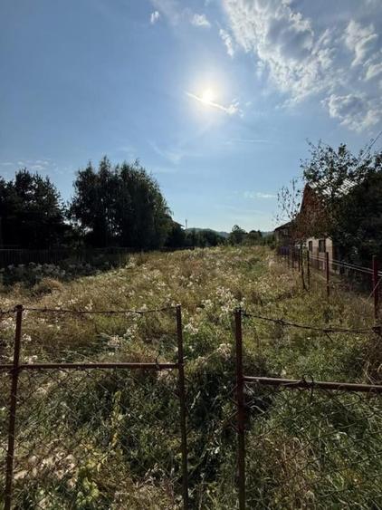 Teren intravilan de 1574 mp, în Cornu
