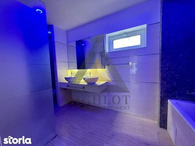 Casă cu 7 camere cu Teren 700 Mp în Băneasa