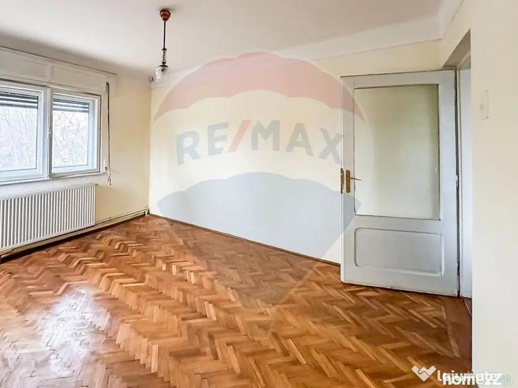 Casă cu 4 camere cu Teren 1145 Mp în Central
