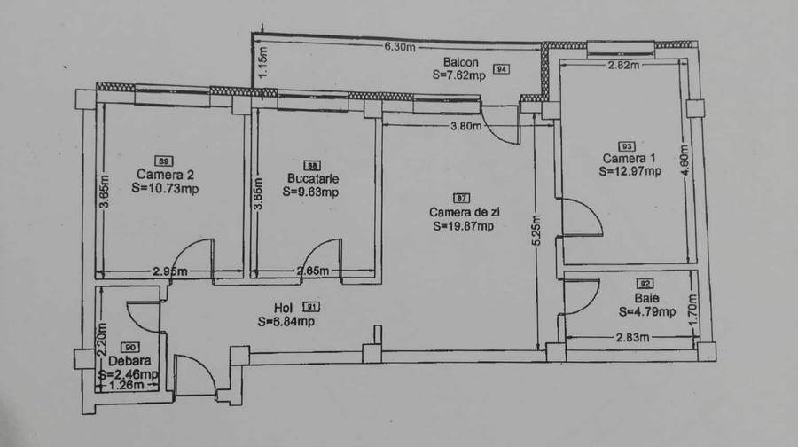 Apartament cu 3 camere decomandat în Florești