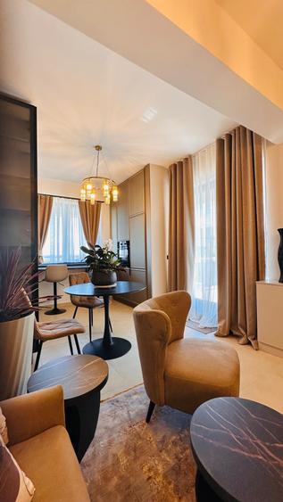 Apartament cu 3 camere decomandat în Exterior Vest