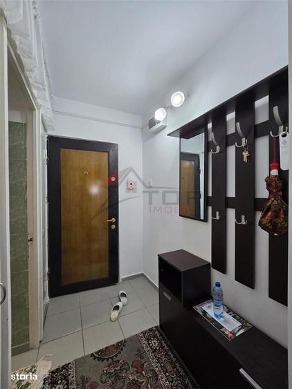 Apartament cu 2 camere semidecomandat în Mircea cel Bătrân