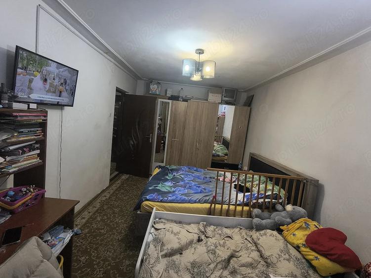 Apartament cu 3 camere decomandat în Canta